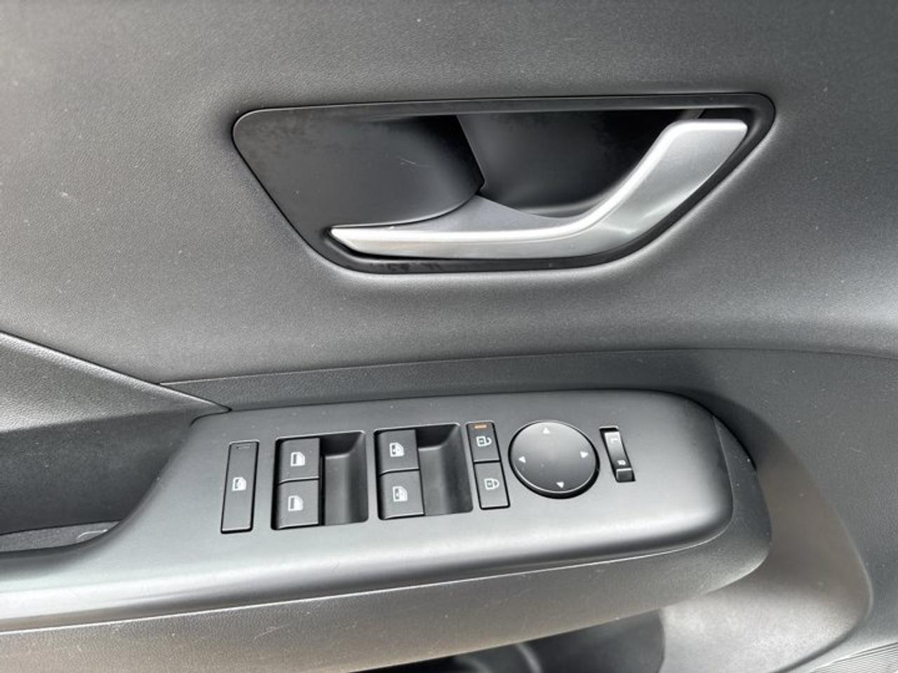 2025 Hyundai KONA Preferred AWD | No Accidents | Leather Seats Photo