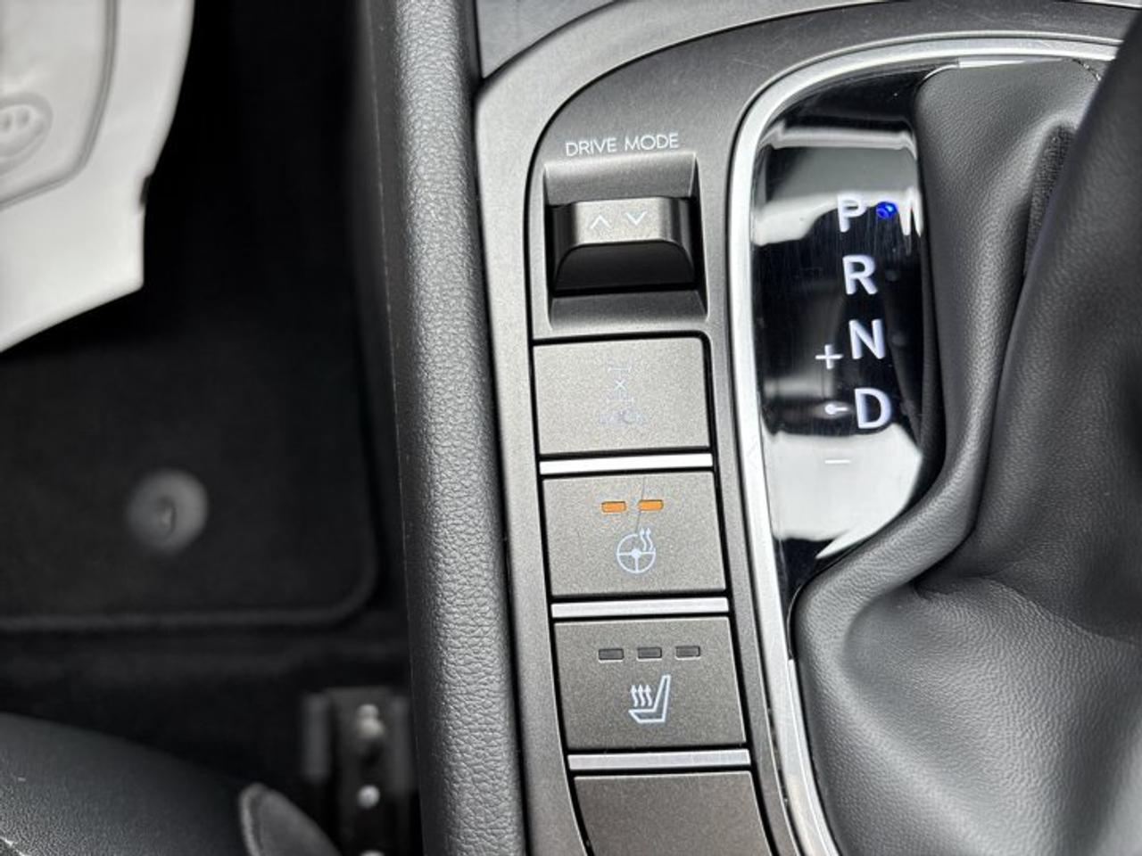 2025 Hyundai KONA Preferred AWD | No Accidents | Leather Seats Photo