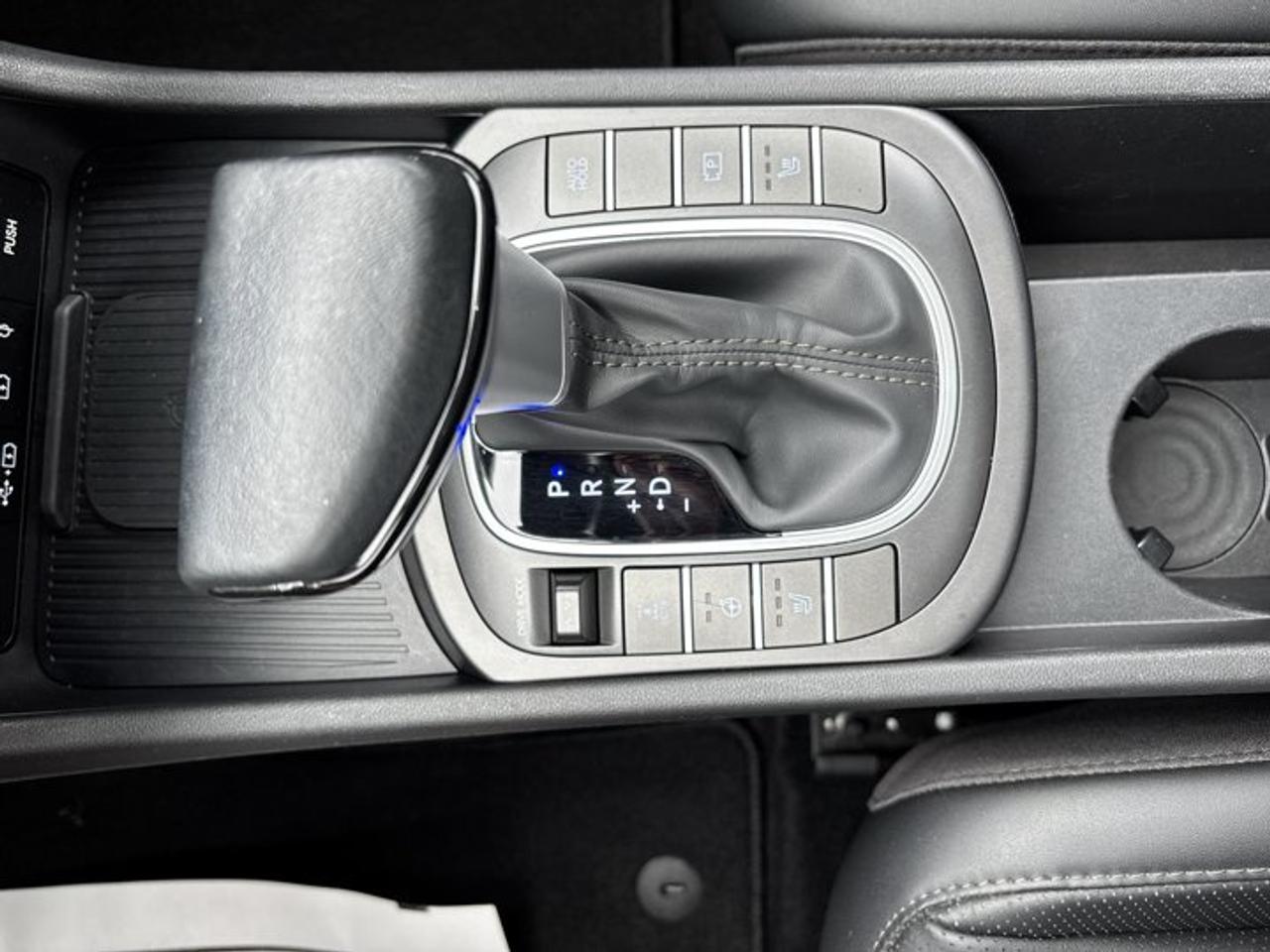 2025 Hyundai KONA Preferred AWD | No Accidents | Leather Seats Photo