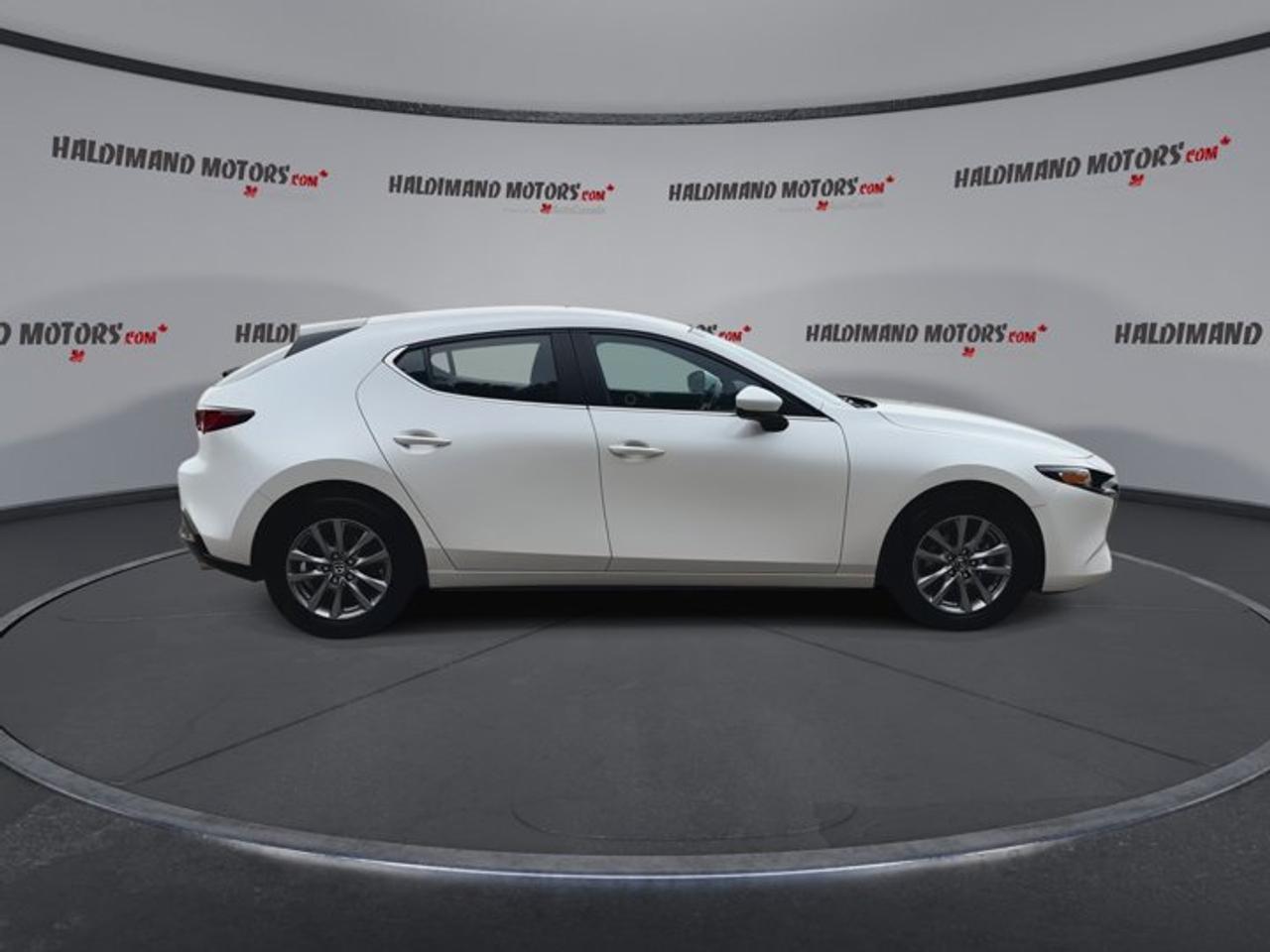 2025 Mazda MAZDA3 Sport GX FWD | No Accidents Photo