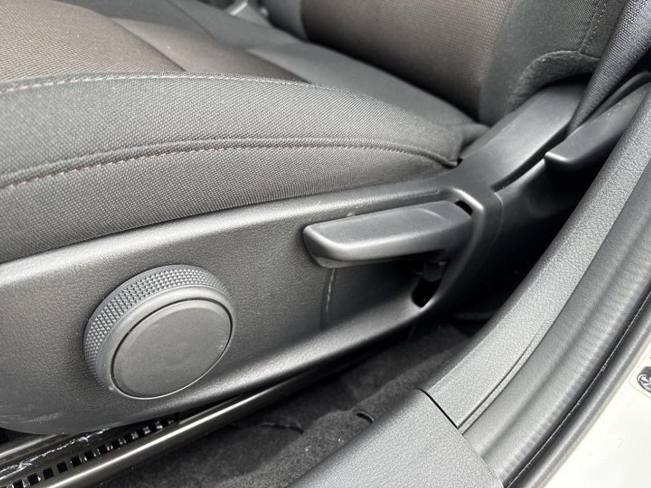 2025 Mazda MAZDA3 Sport GX FWD | No Accidents Photo