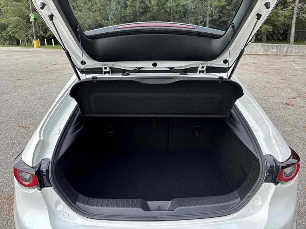 2025 Mazda MAZDA3 Sport GX FWD | No Accidents Photo