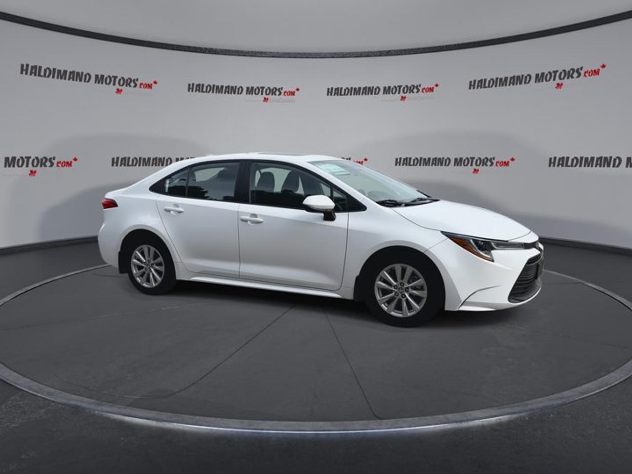 2026 Toyota Corolla LE | Sunroof | Heated Steering Wheel Photo5