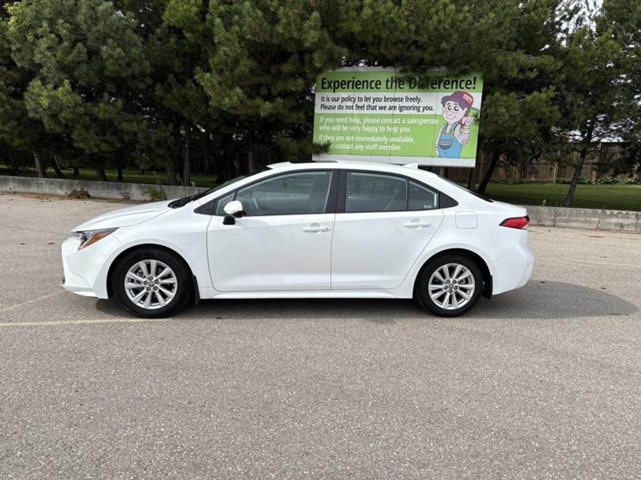 2026 Toyota Corolla LE | Sunroof | Heated Steering Wheel Photo