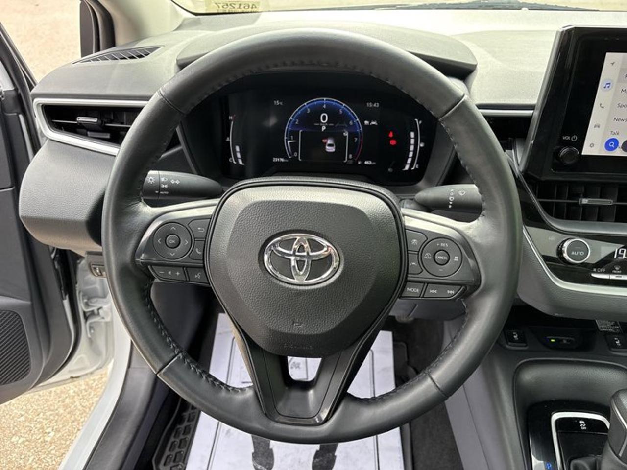 2026 Toyota Corolla LE | Sunroof | Heated Steering Wheel Photo