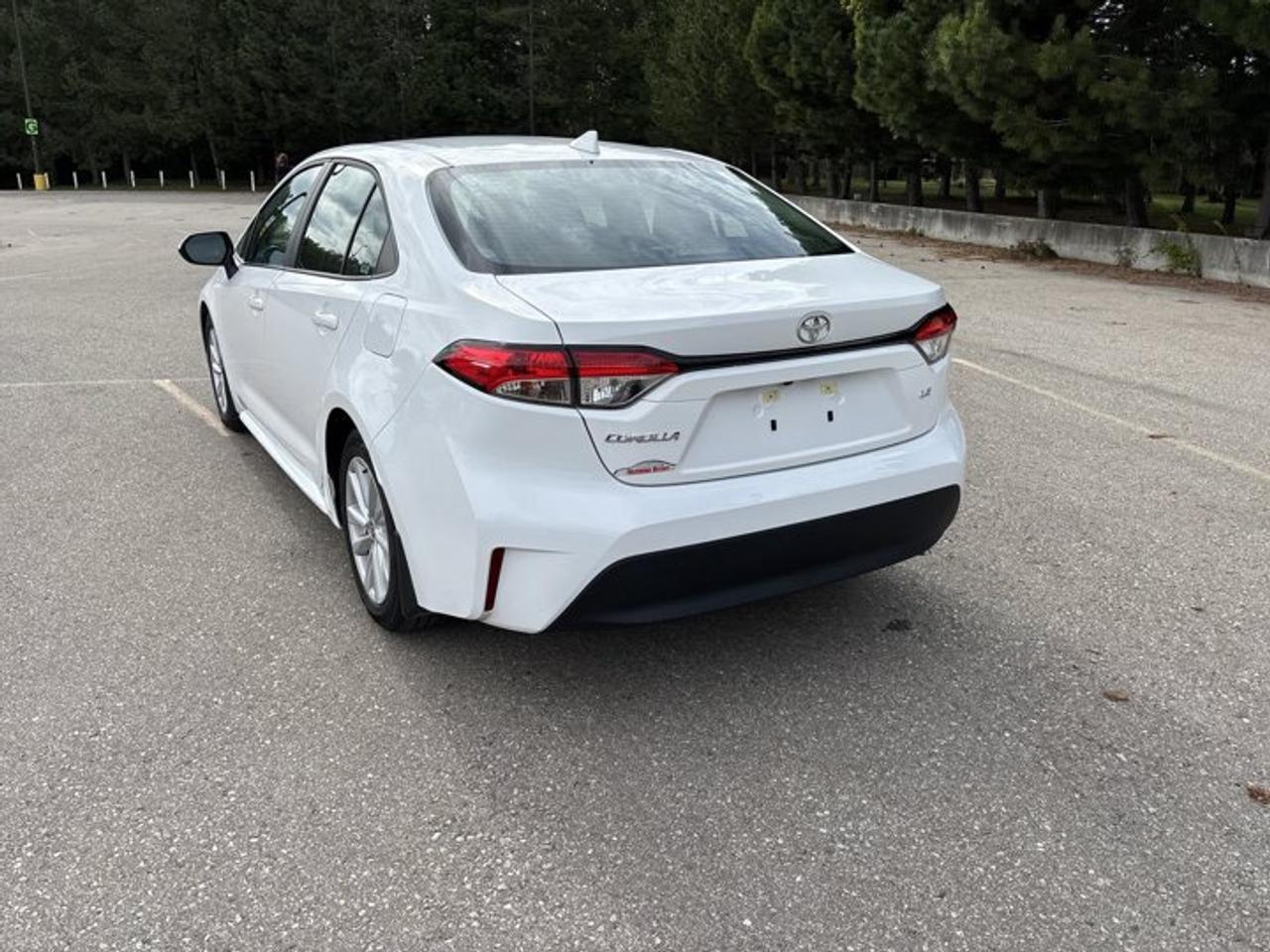 2026 Toyota Corolla LE | Sunroof | Heated Steering Wheel Photo