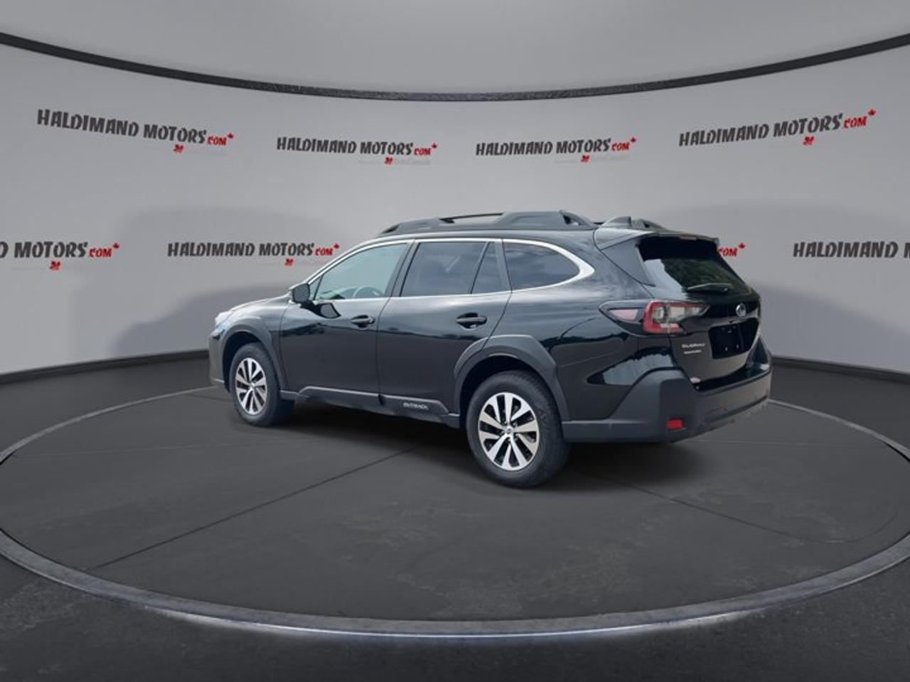 2025 Subaru Outback Touring AWD | No Accidents | Heated Steering Wheel Photo