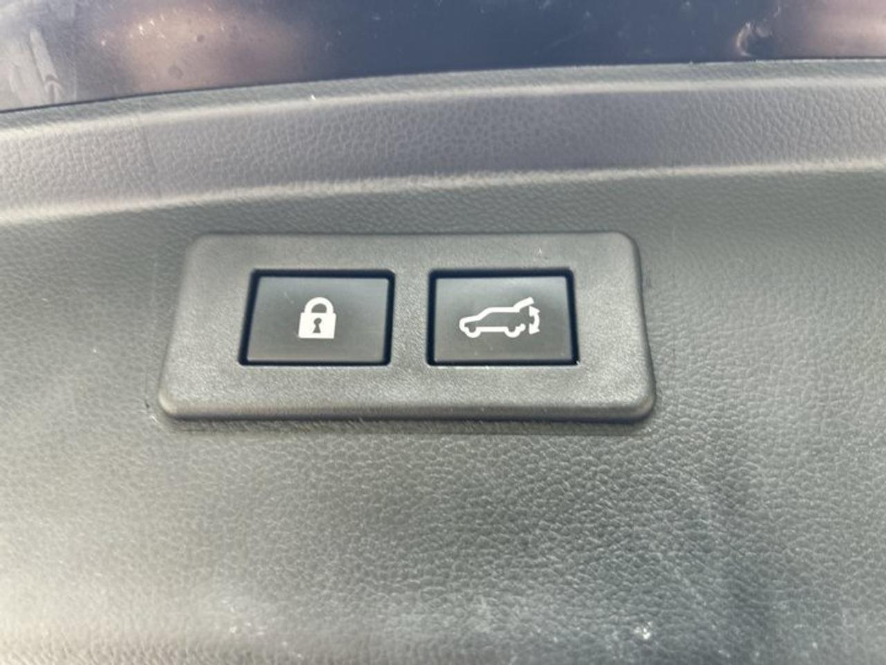 2025 Subaru Outback Touring AWD | No Accidents | Heated Steering Wheel Photo