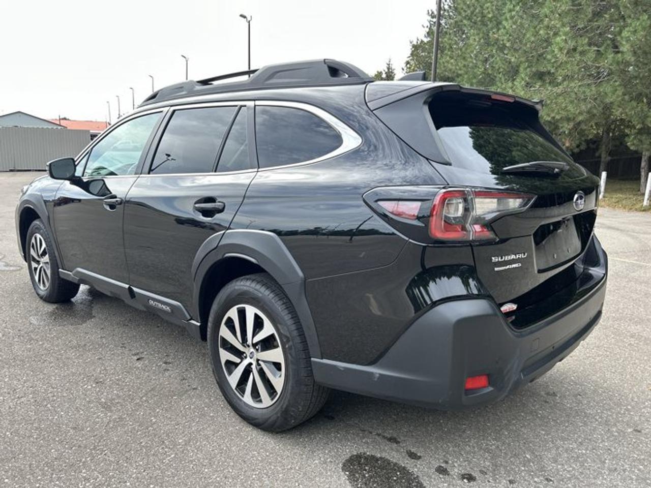 2025 Subaru Outback Touring AWD | No Accidents | Heated Steering Wheel Photo