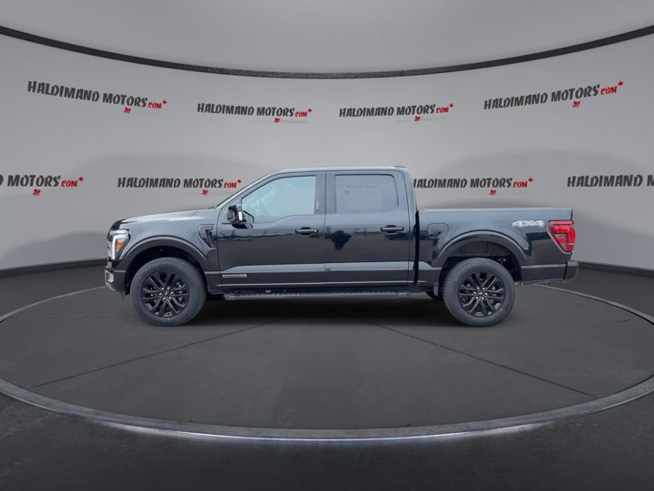 2024 Ford F-150 LARIAT SuperCrew 5.5' Box 4WD | One Owner | Leather Seats Photo