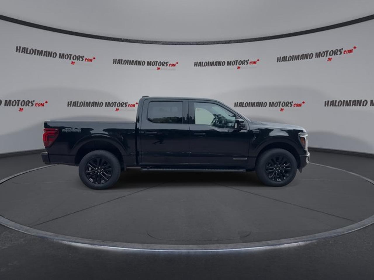 2024 Ford F-150 LARIAT SuperCrew 5.5' Box 4WD | One Owner | Leather Seats Photo