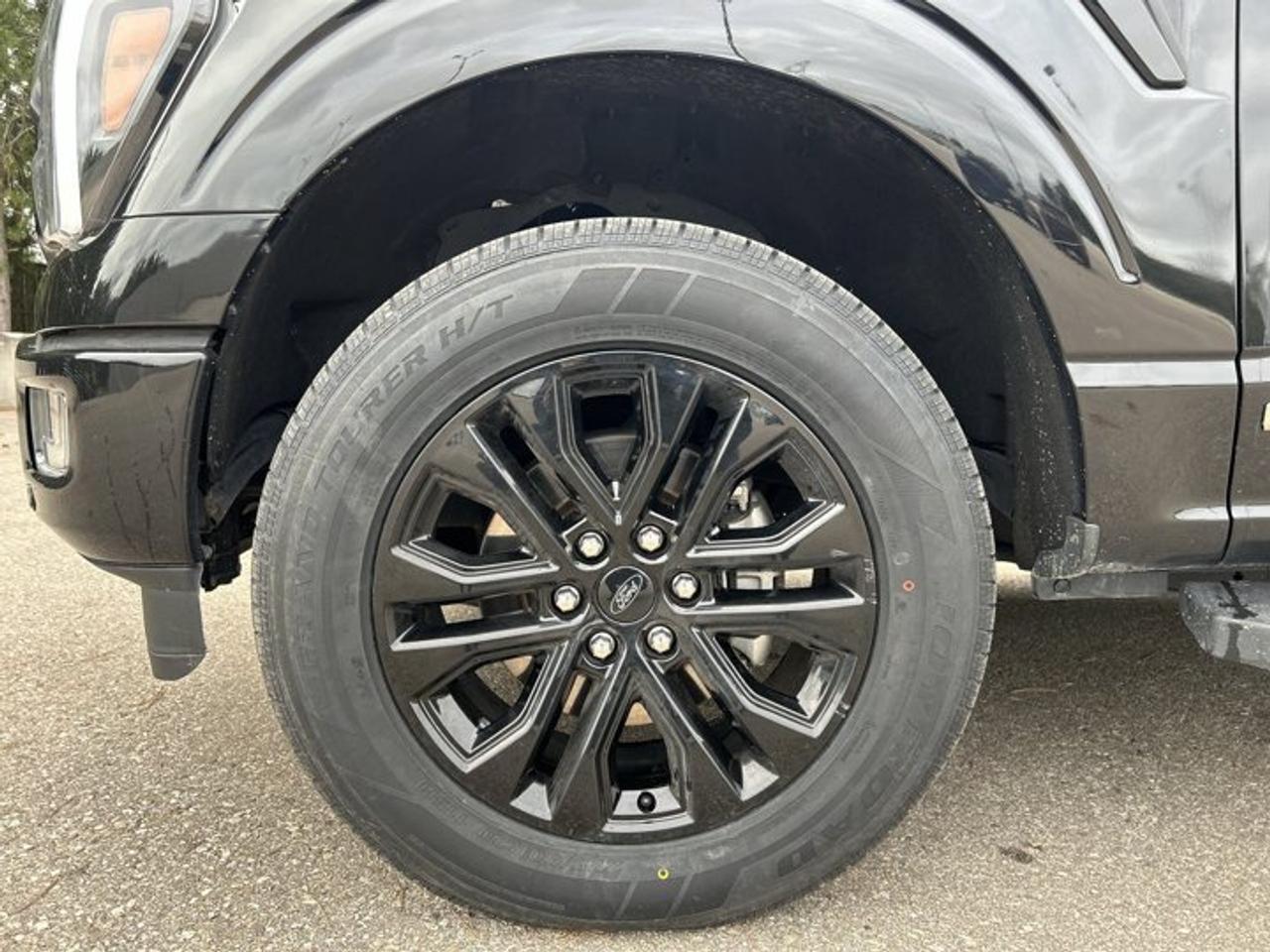 2024 Ford F-150 LARIAT SuperCrew 5.5' Box 4WD | One Owner | Leather Seats Photo