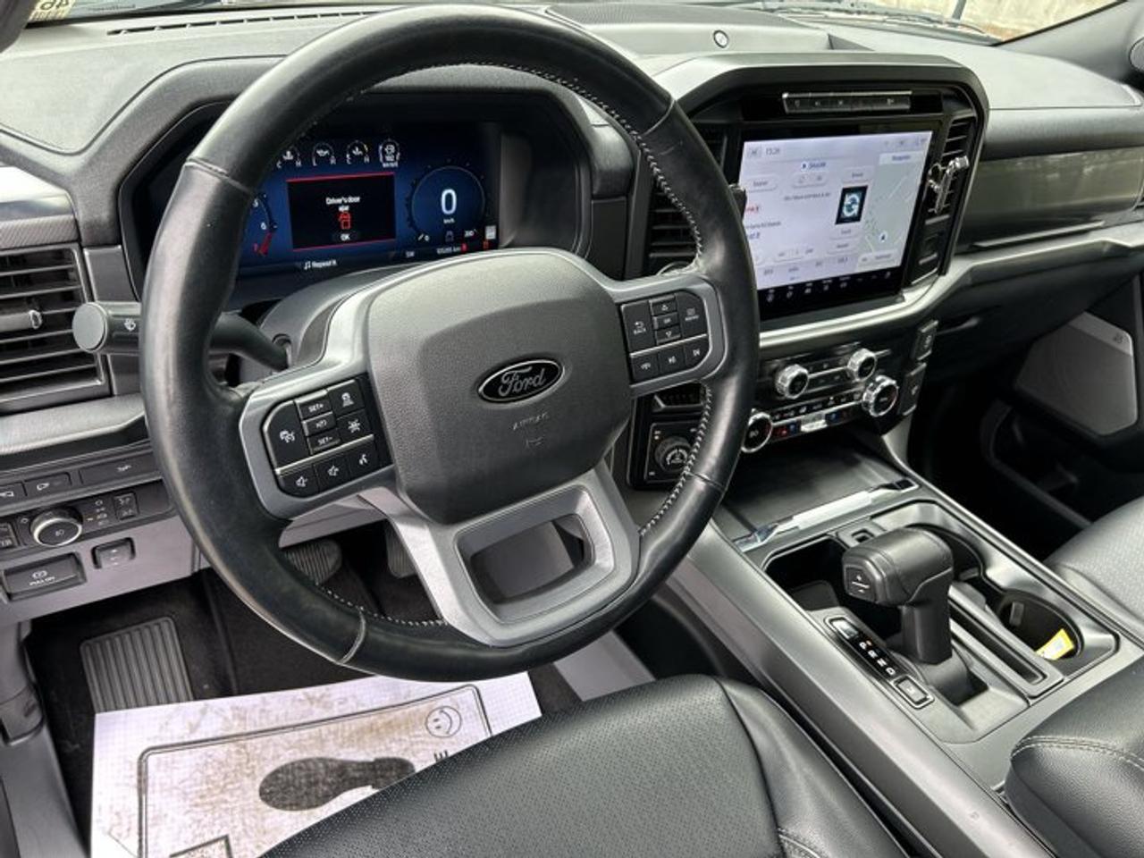 2024 Ford F-150 LARIAT SuperCrew 5.5' Box 4WD | One Owner | Leather Seats Photo