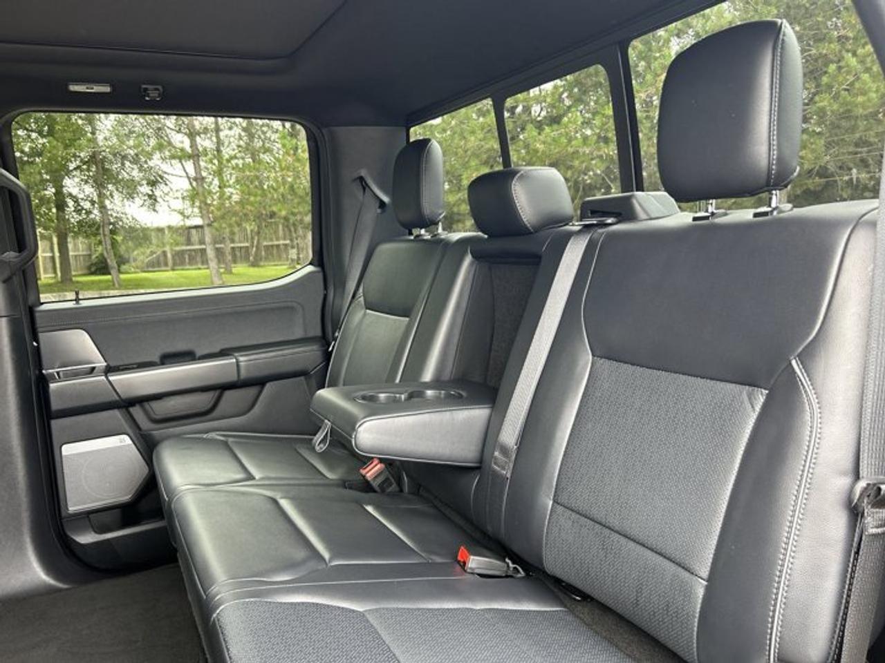2024 Ford F-150 LARIAT SuperCrew 5.5' Box 4WD | One Owner | Leather Seats Photo