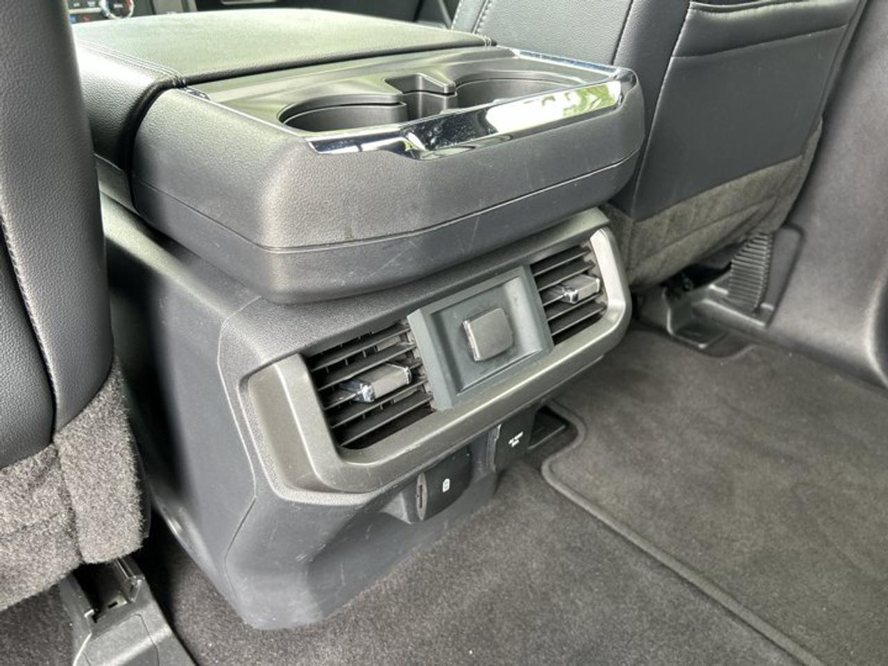2024 Ford F-150 LARIAT SuperCrew 5.5' Box 4WD | One Owner | Leather Seats Photo