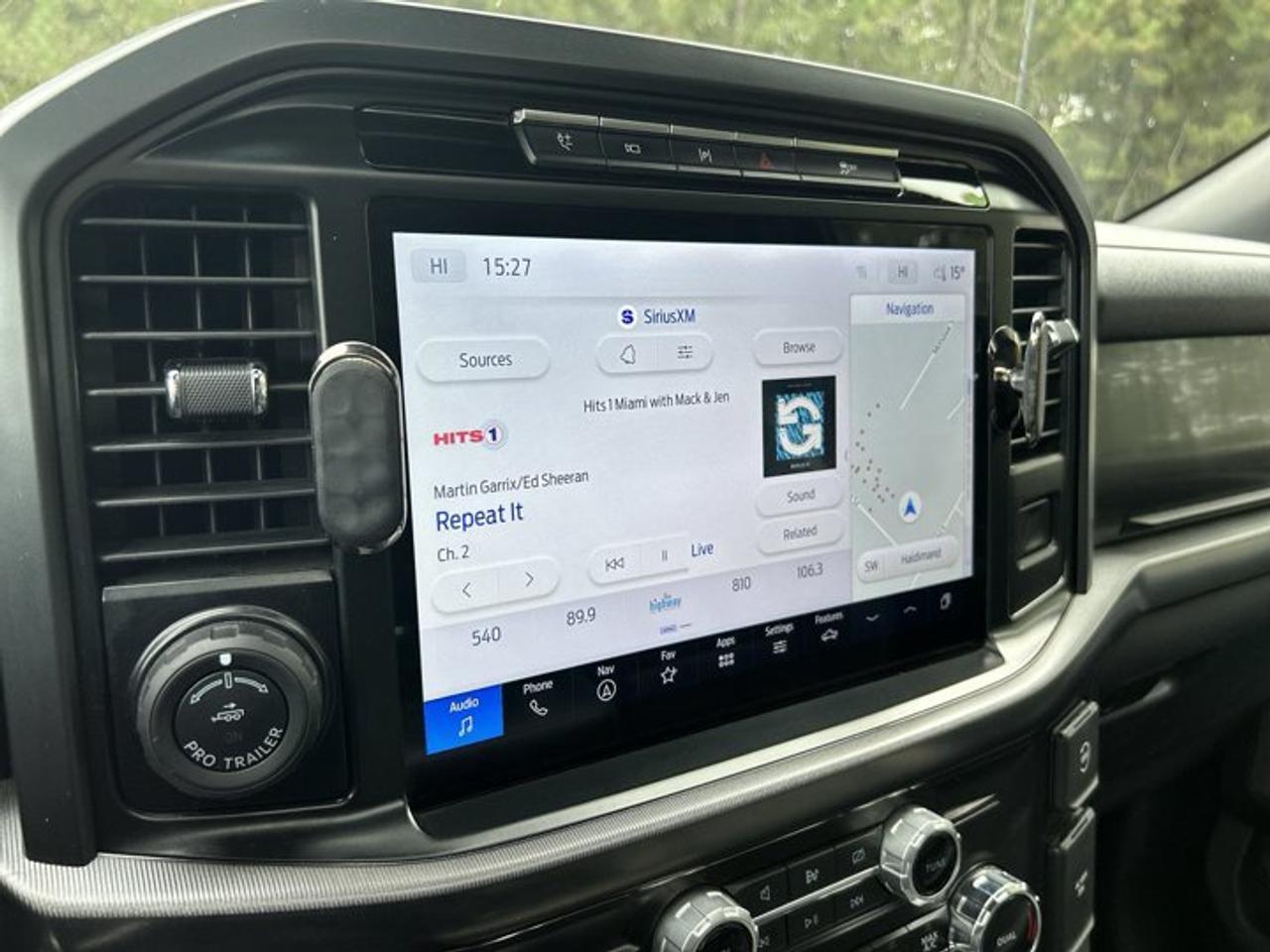 2024 Ford F-150 LARIAT SuperCrew 5.5' Box 4WD | One Owner | Leather Seats Photo