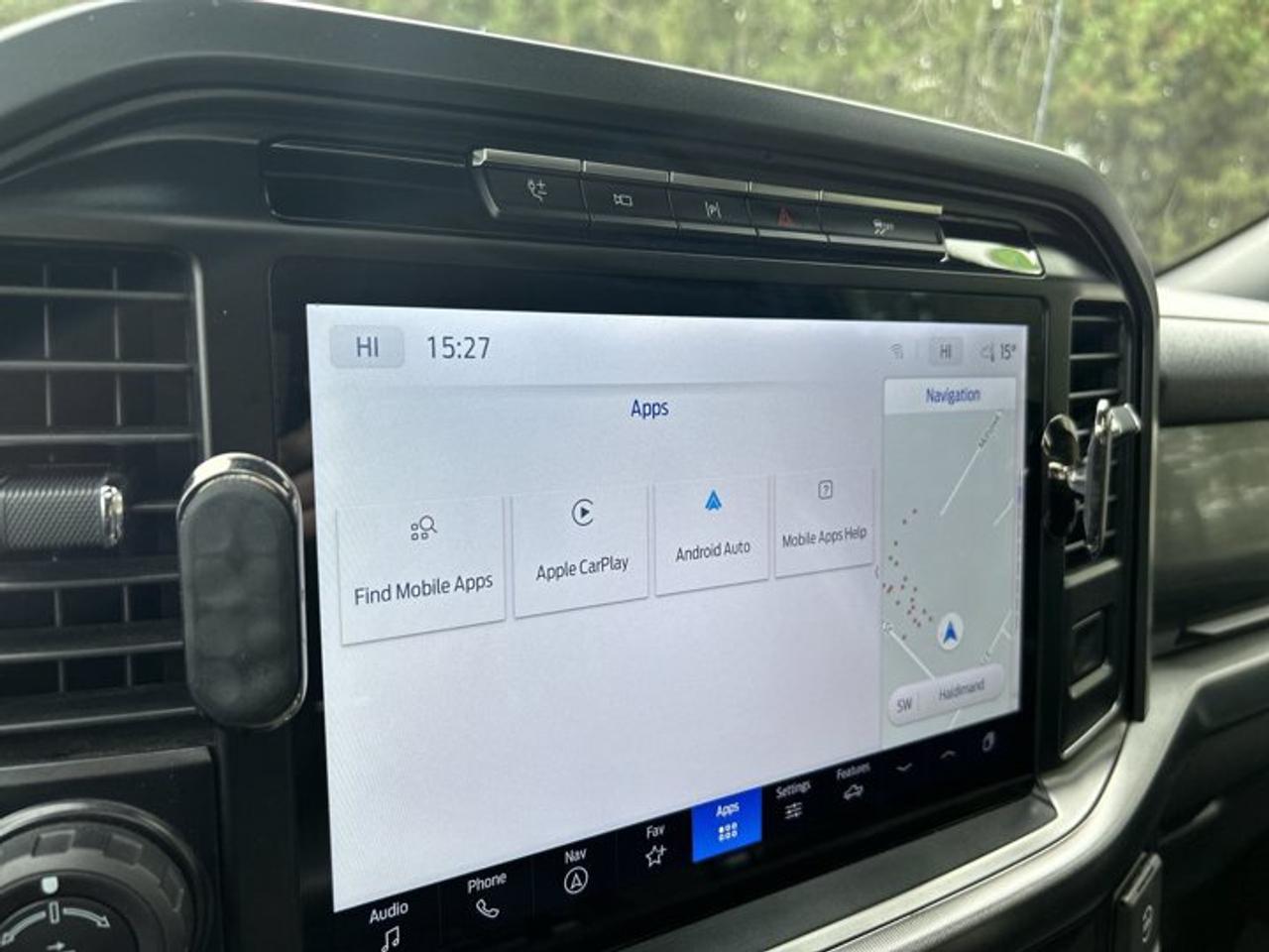2024 Ford F-150 LARIAT SuperCrew 5.5' Box 4WD | One Owner | Leather Seats Photo