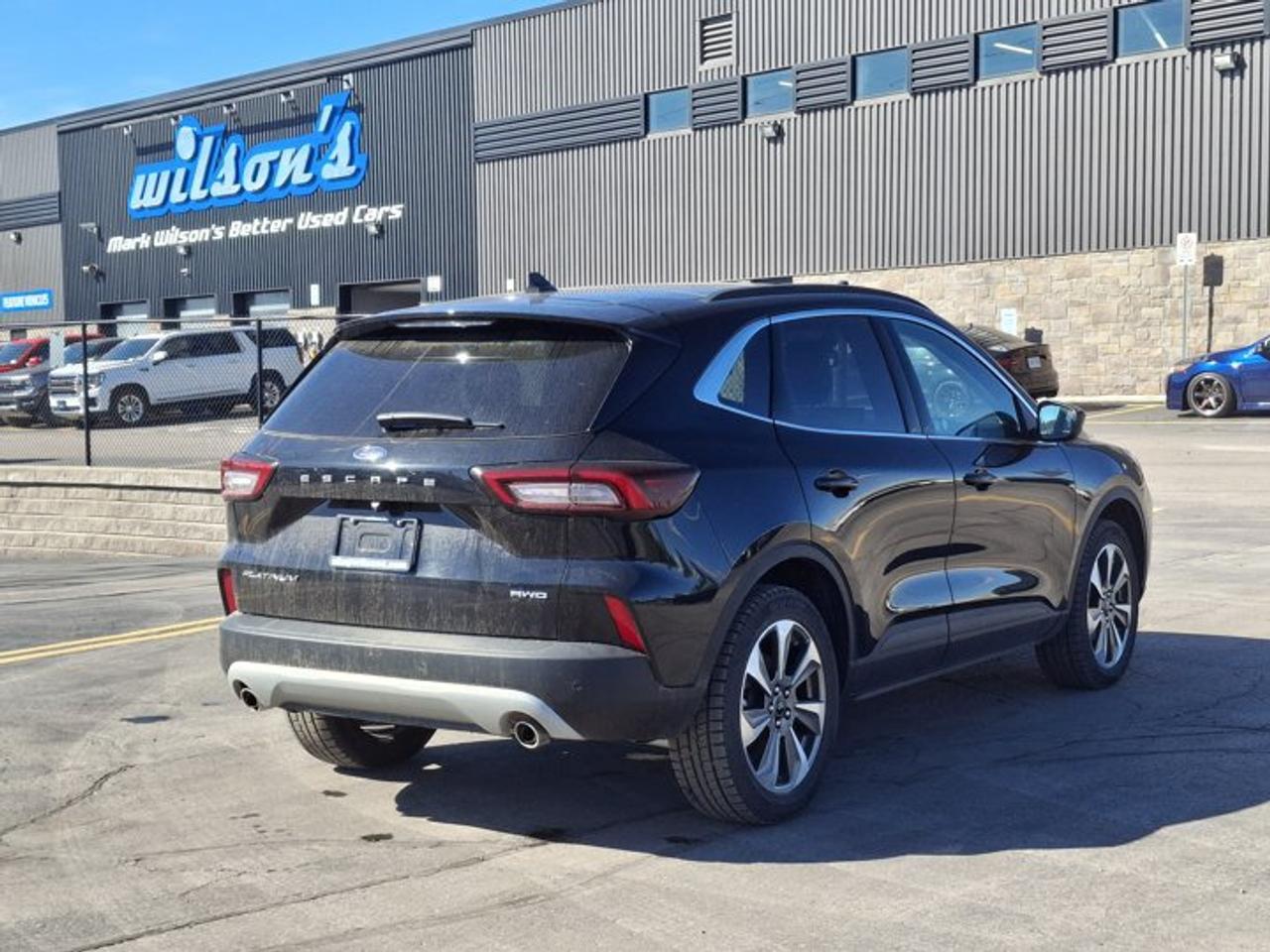 2025 Ford Escape Platinum | Leather | Panoramic Sunroof | Heated Seats + Steering | Adaptive Cruise | and More ! Photo4