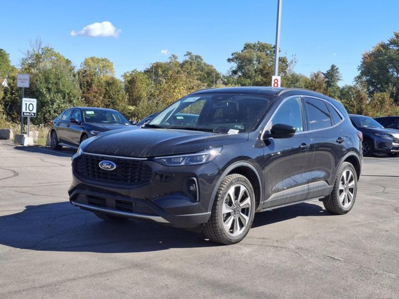 2025 Ford Escape Platinum | Leather | Panoramic Sunroof | Heated Seats + Steering | Adaptive Cruise | and More ! Photo0