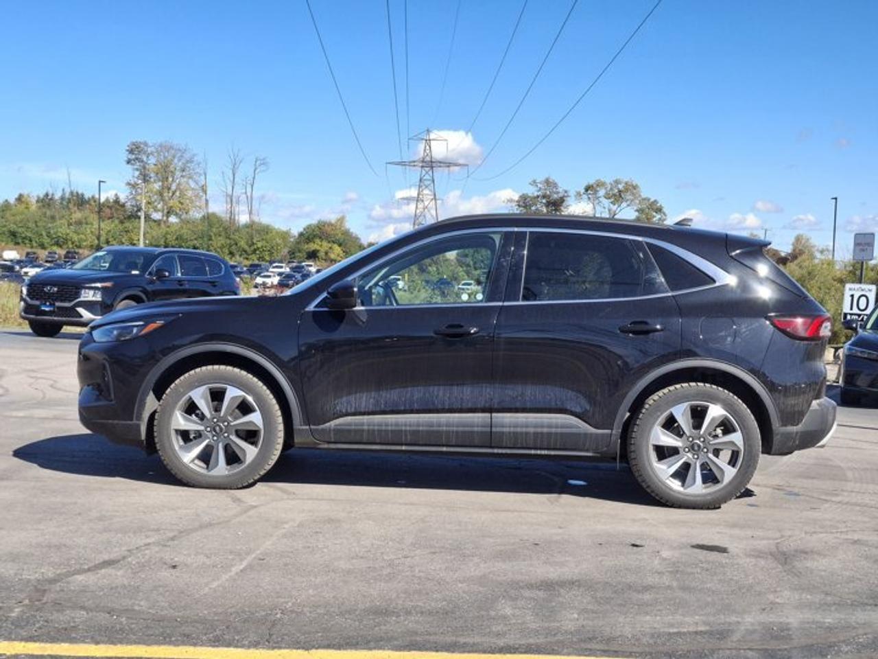 2025 Ford Escape Platinum | Leather | Panoramic Sunroof | Heated Seats + Steering | Adaptive Cruise | and More ! Photo1