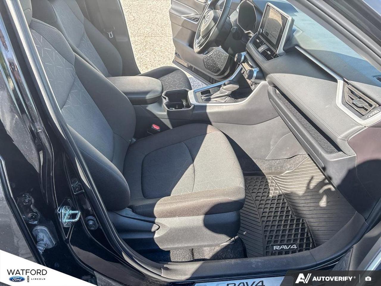 2025 Toyota RAV4 XLE AWD Photo