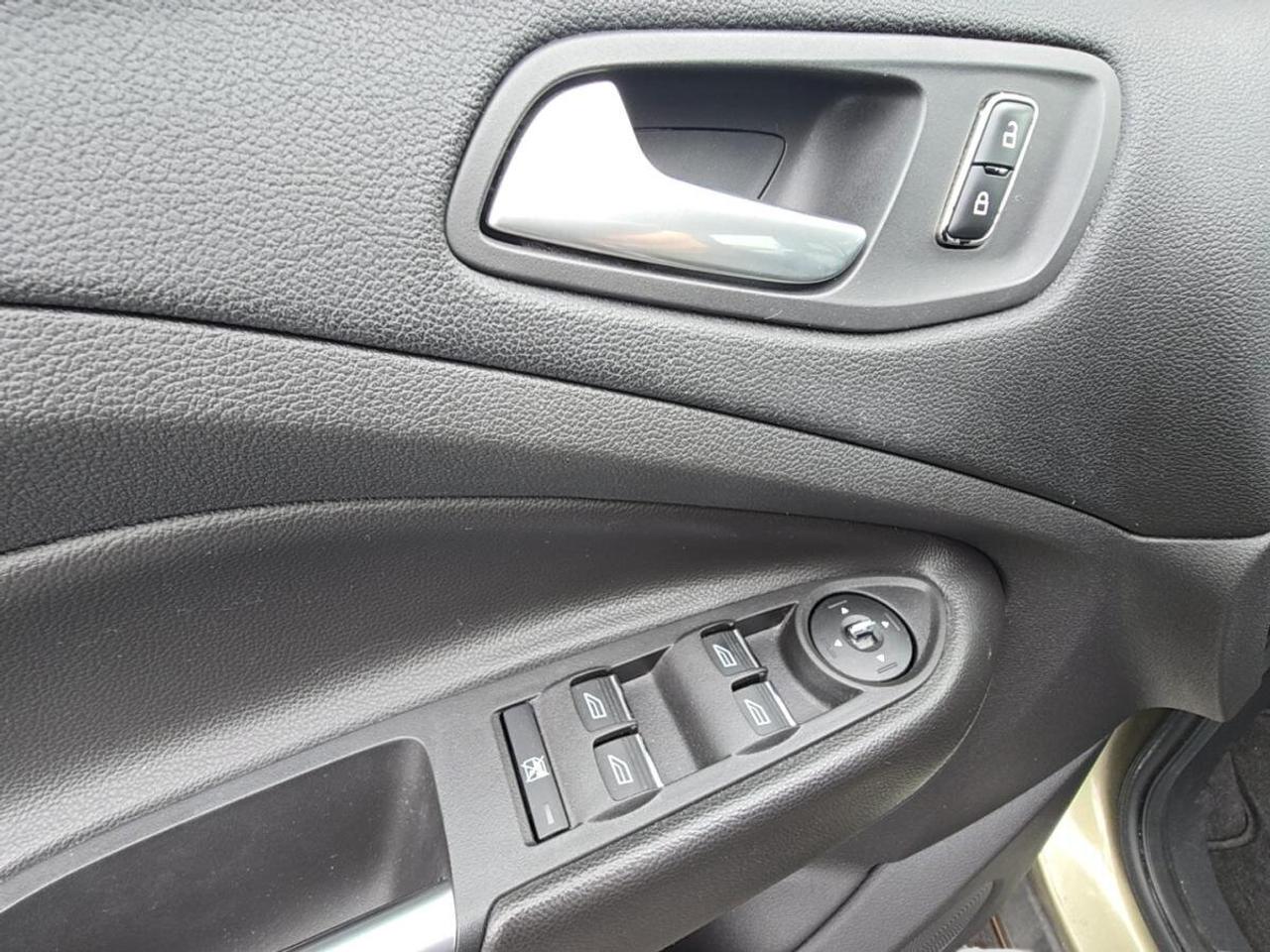 2013 Ford Escape SE Photo
