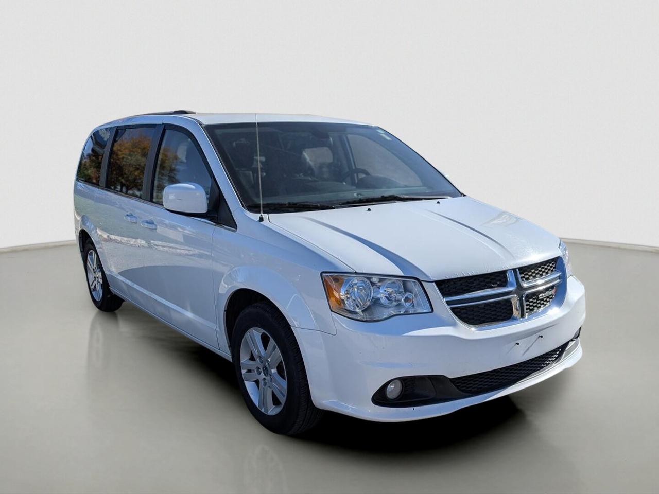 2018 Dodge Grand Caravan Crew Plus Photo