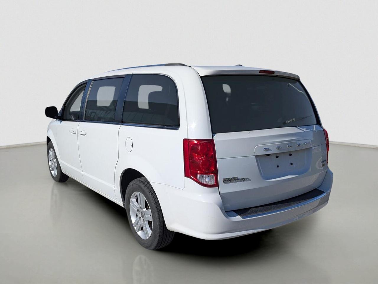 2018 Dodge Grand Caravan Crew Plus Photo