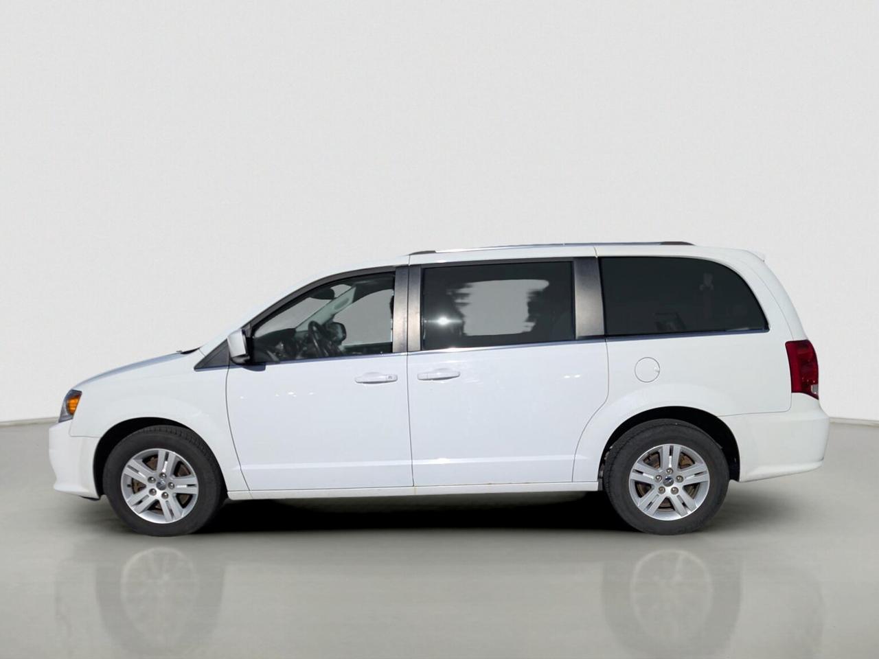 2018 Dodge Grand Caravan Crew Plus Photo