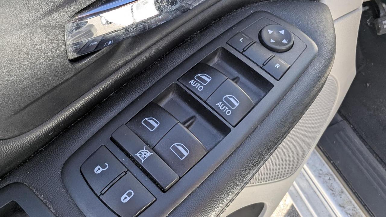 2018 Dodge Grand Caravan Crew Plus Photo