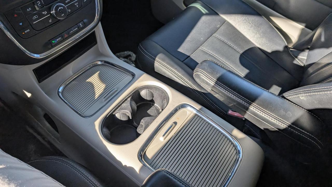 2018 Dodge Grand Caravan Crew Plus Photo