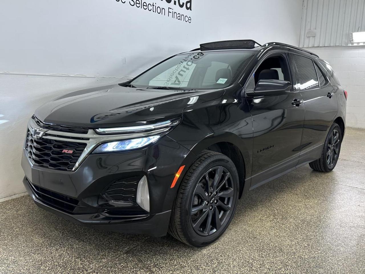 2022 Chevrolet Equinox RS/AWD/PANOROOF/1 OWNER GM LEASE RETURN! Photo