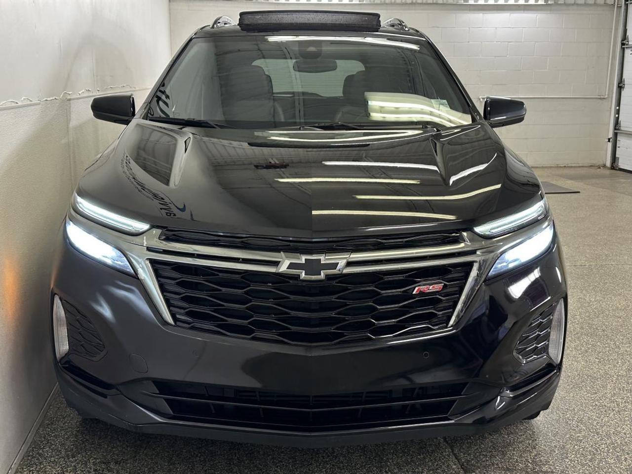2022 Chevrolet Equinox RS/AWD/PANOROOF/1 OWNER GM LEASE RETURN! Photo