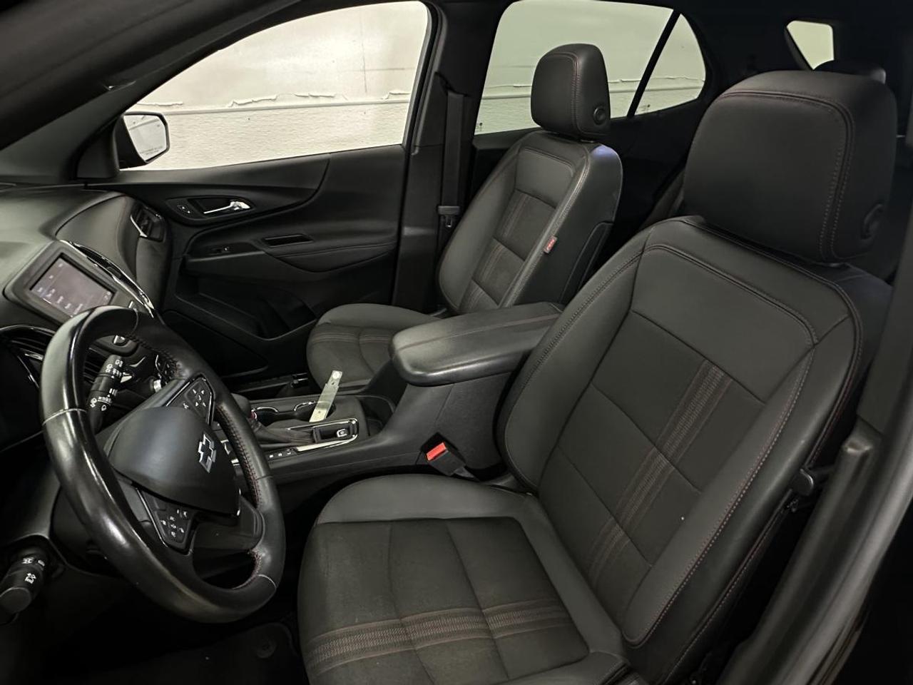 2022 Chevrolet Equinox RS/AWD/PANOROOF/1 OWNER GM LEASE RETURN! Photo