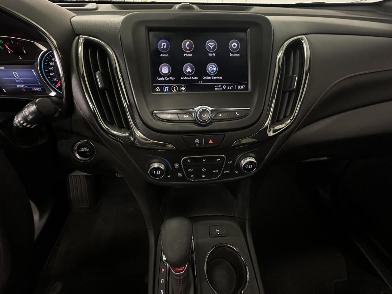 2022 Chevrolet Equinox RS/AWD/PANOROOF/1 OWNER GM LEASE RETURN! Photo