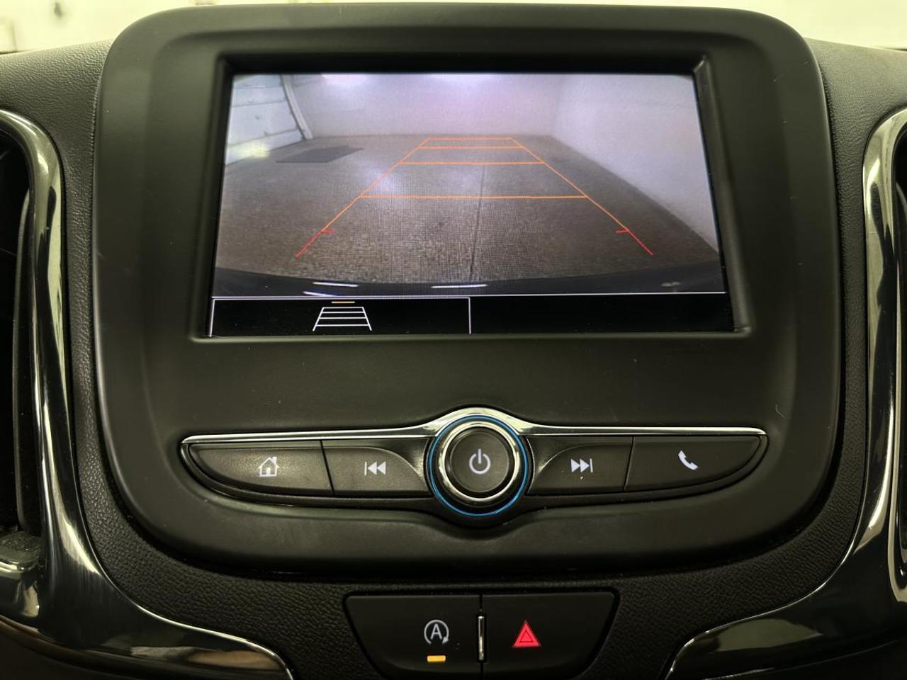 2022 Chevrolet Equinox RS/AWD/PANOROOF/1 OWNER GM LEASE RETURN! Photo