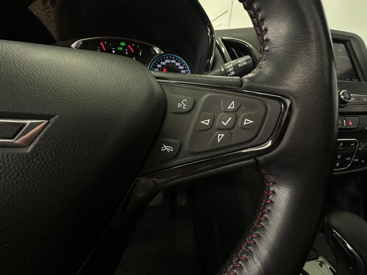 2022 Chevrolet Equinox RS/AWD/PANOROOF/1 OWNER GM LEASE RETURN! Photo