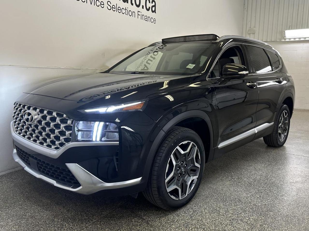 2023 Hyundai Santa Fe HEV Luxury LUXURY/HYBRID/AWD/LEATHER/PANOROOF/NAV/OFF 1 OWNER LEASE! Photo