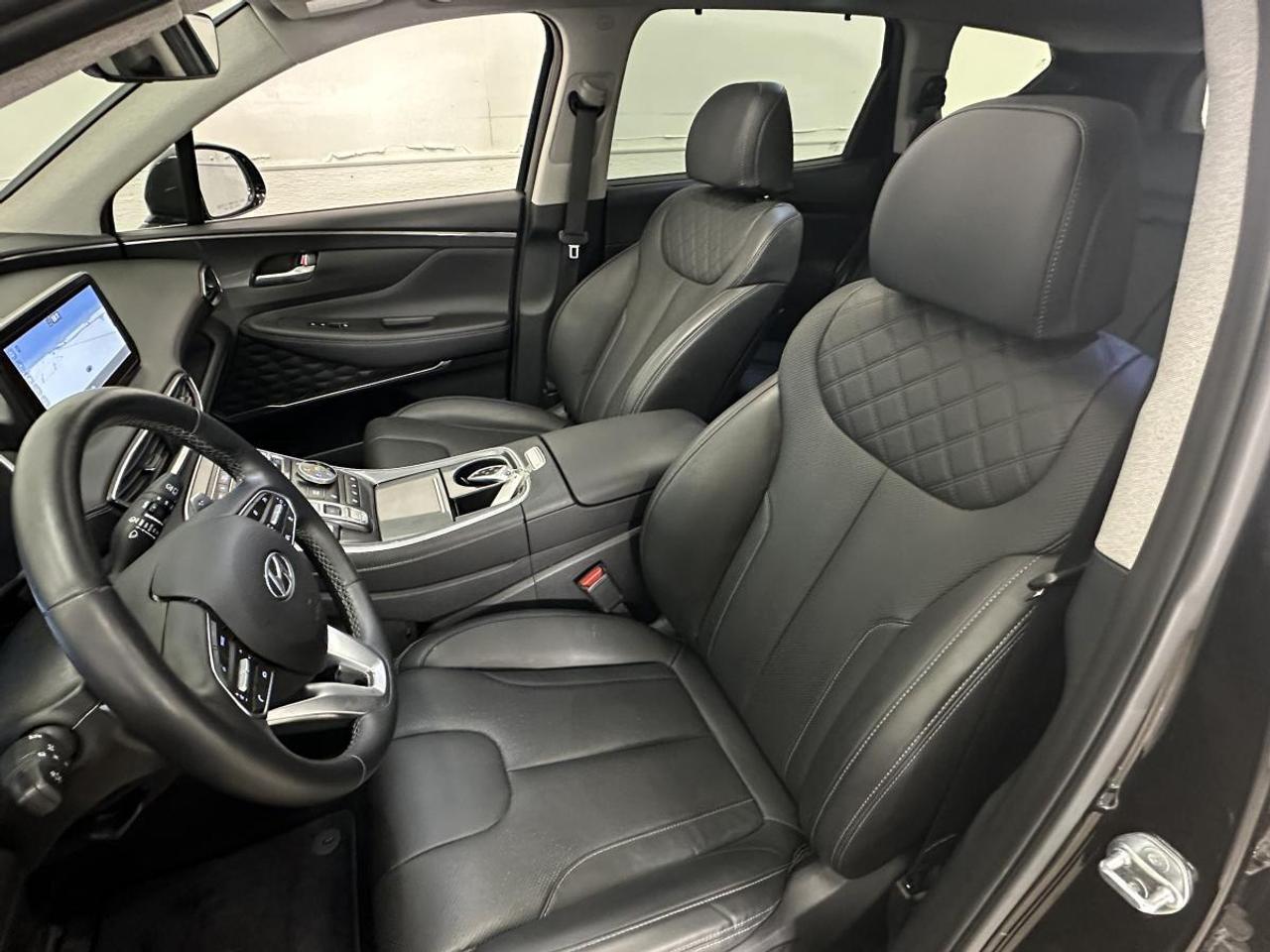 2023 Hyundai Santa Fe HEV Luxury LUXURY/HYBRID/AWD/LEATHER/PANOROOF/NAV/OFF 1 OWNER LEASE! Photo