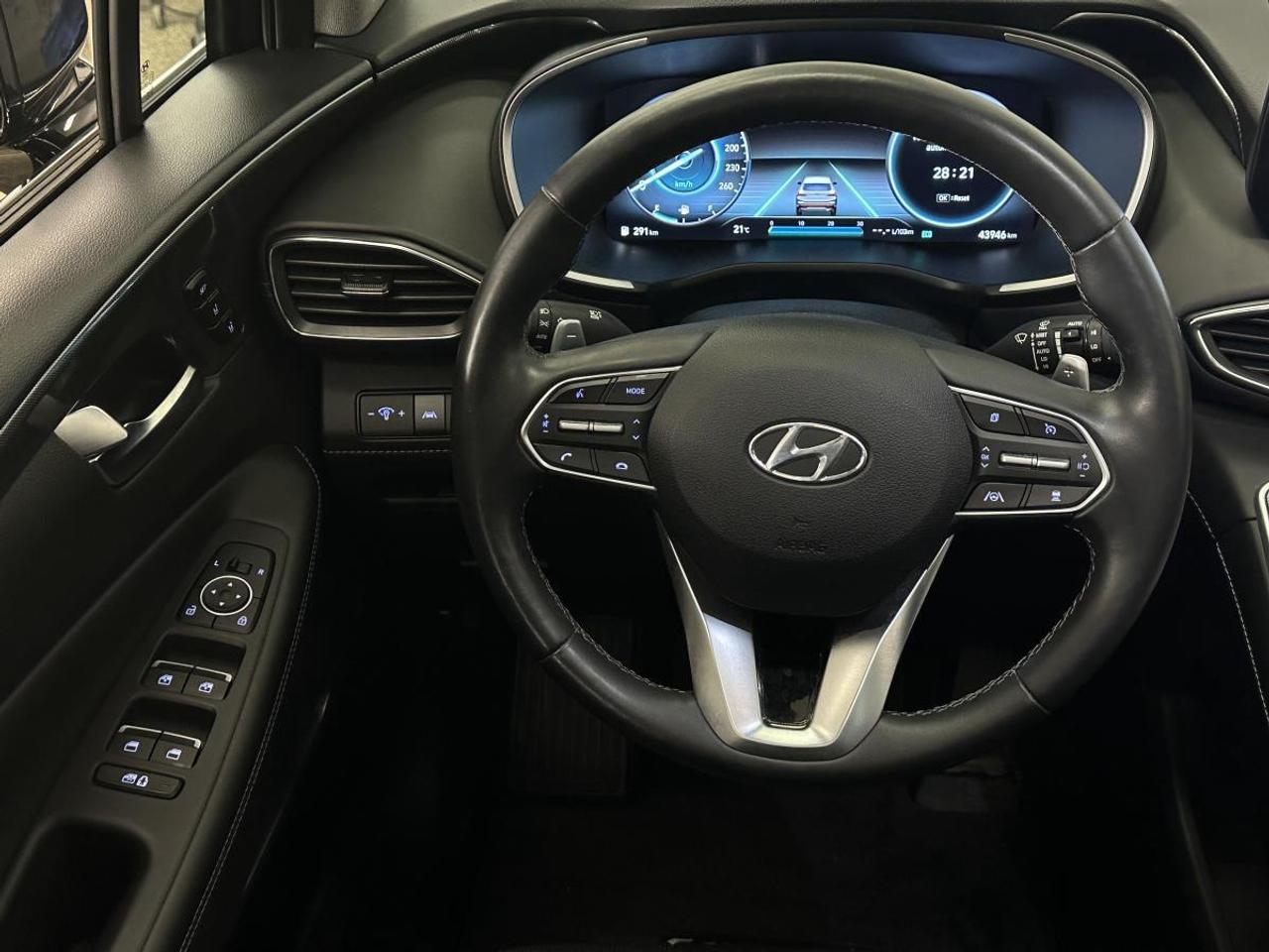 2023 Hyundai Santa Fe HEV Luxury LUXURY/HYBRID/AWD/LEATHER/PANOROOF/NAV/OFF 1 OWNER LEASE! Photo
