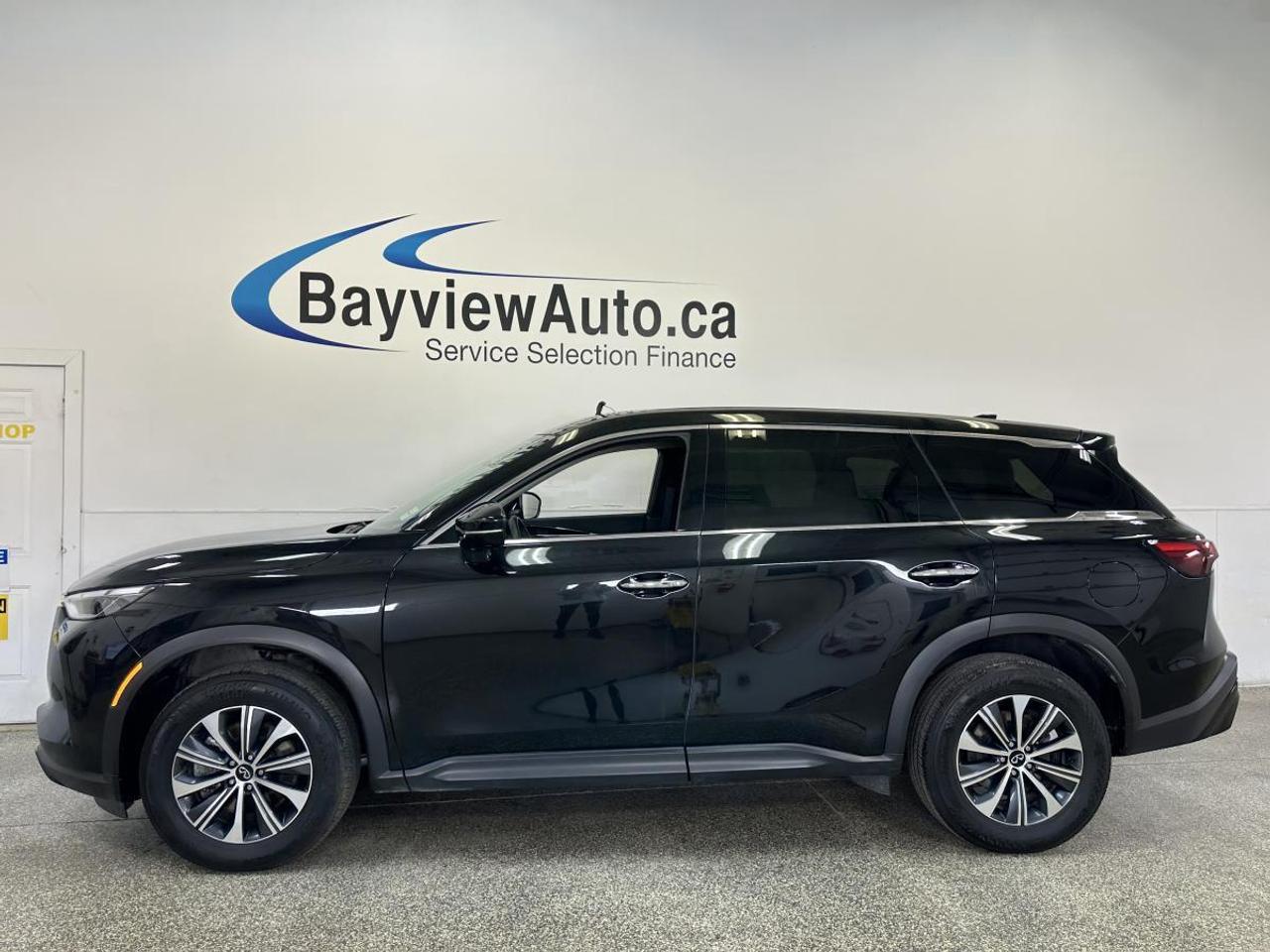2024 Infiniti QX60 Pure PURE/AWD/7 PASS/LEATHER/PANOROOF/17KM/1 OWNER LEASE RETURN! Photo