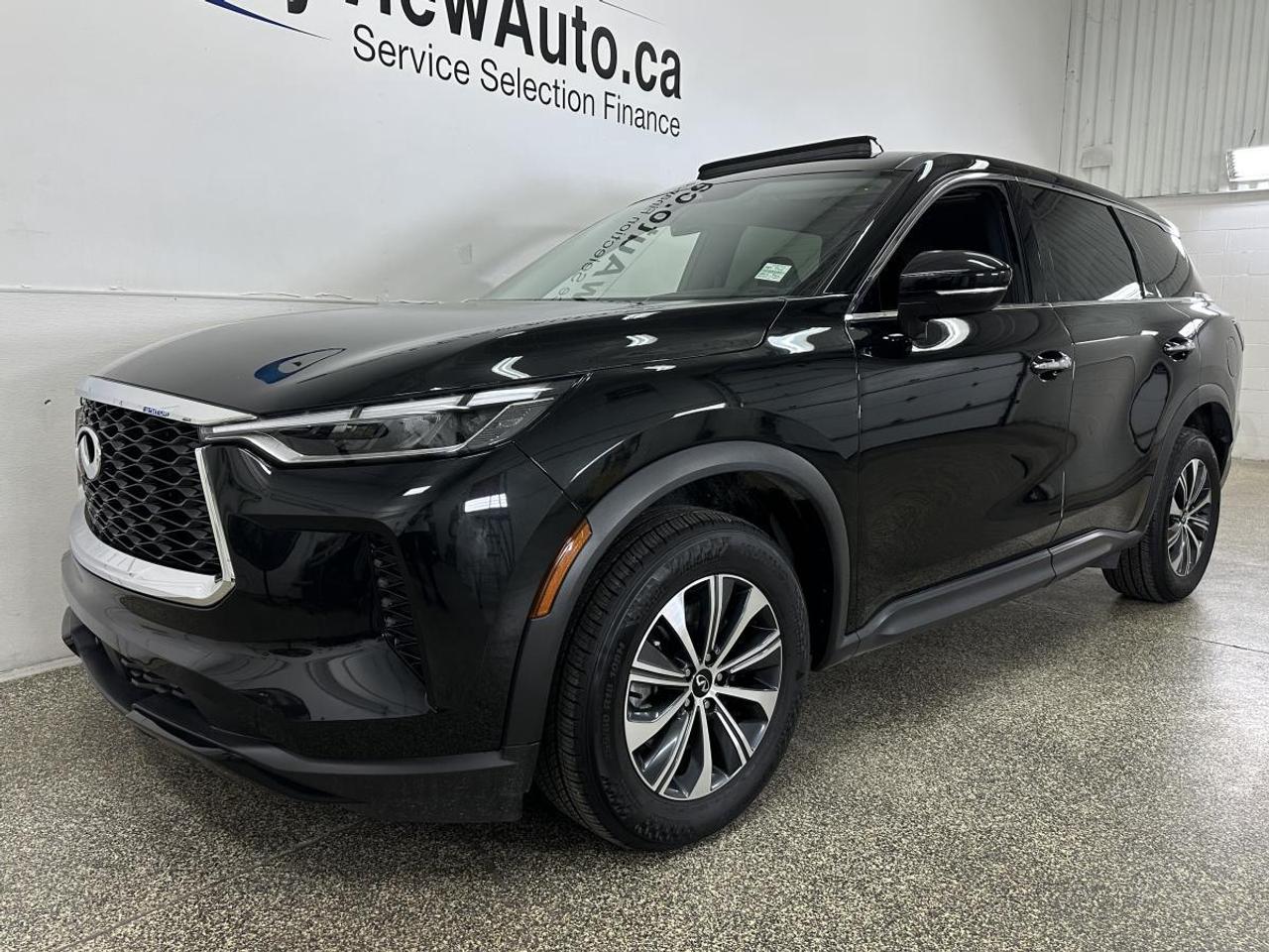 2024 Infiniti QX60 Pure PURE/AWD/7 PASS/LEATHER/PANOROOF/17KM/1 OWNER LEASE RETURN! Photo