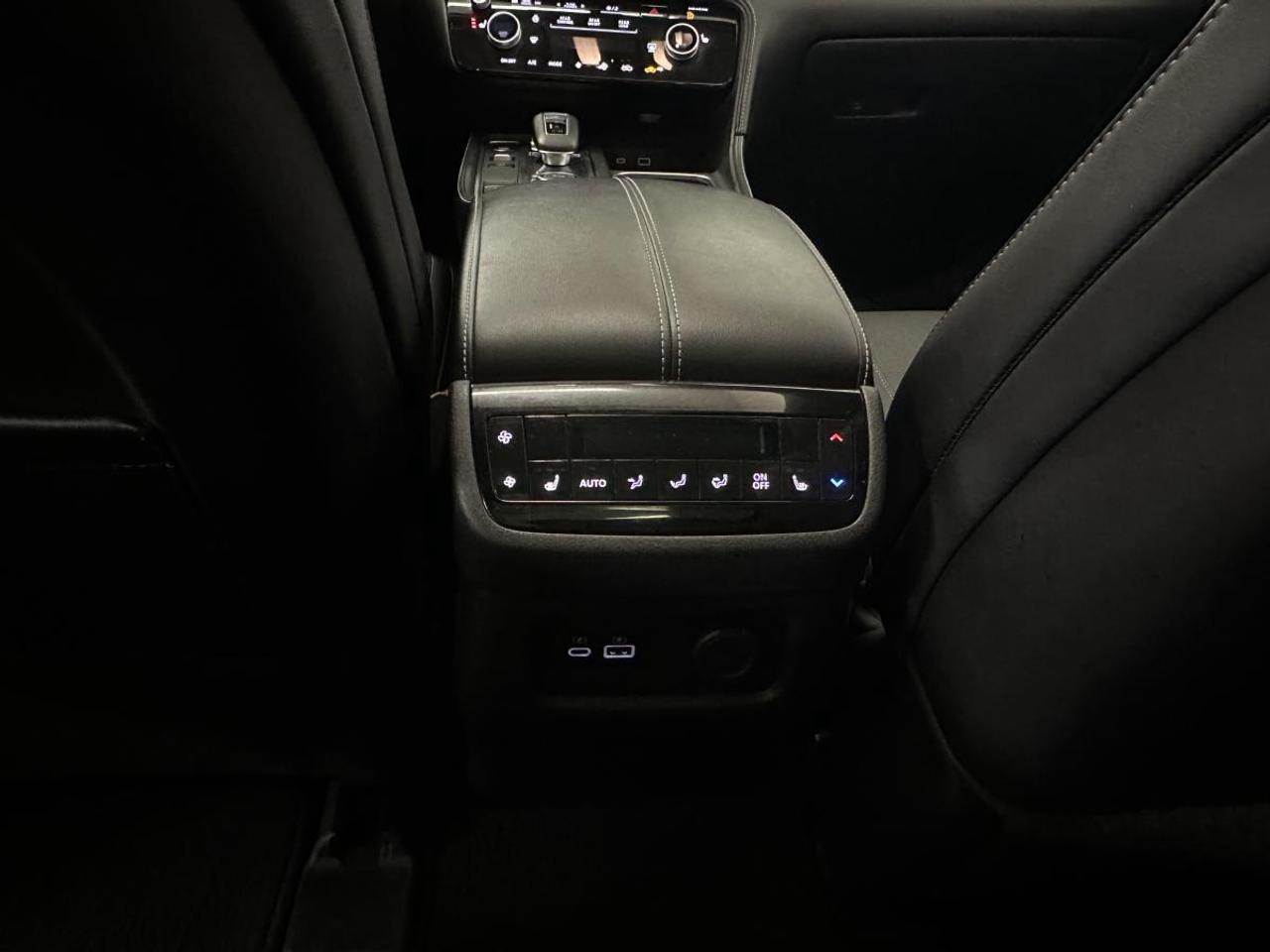 2024 Infiniti QX60 Pure PURE/AWD/7 PASS/LEATHER/PANOROOF/17KM/1 OWNER LEASE RETURN! Photo