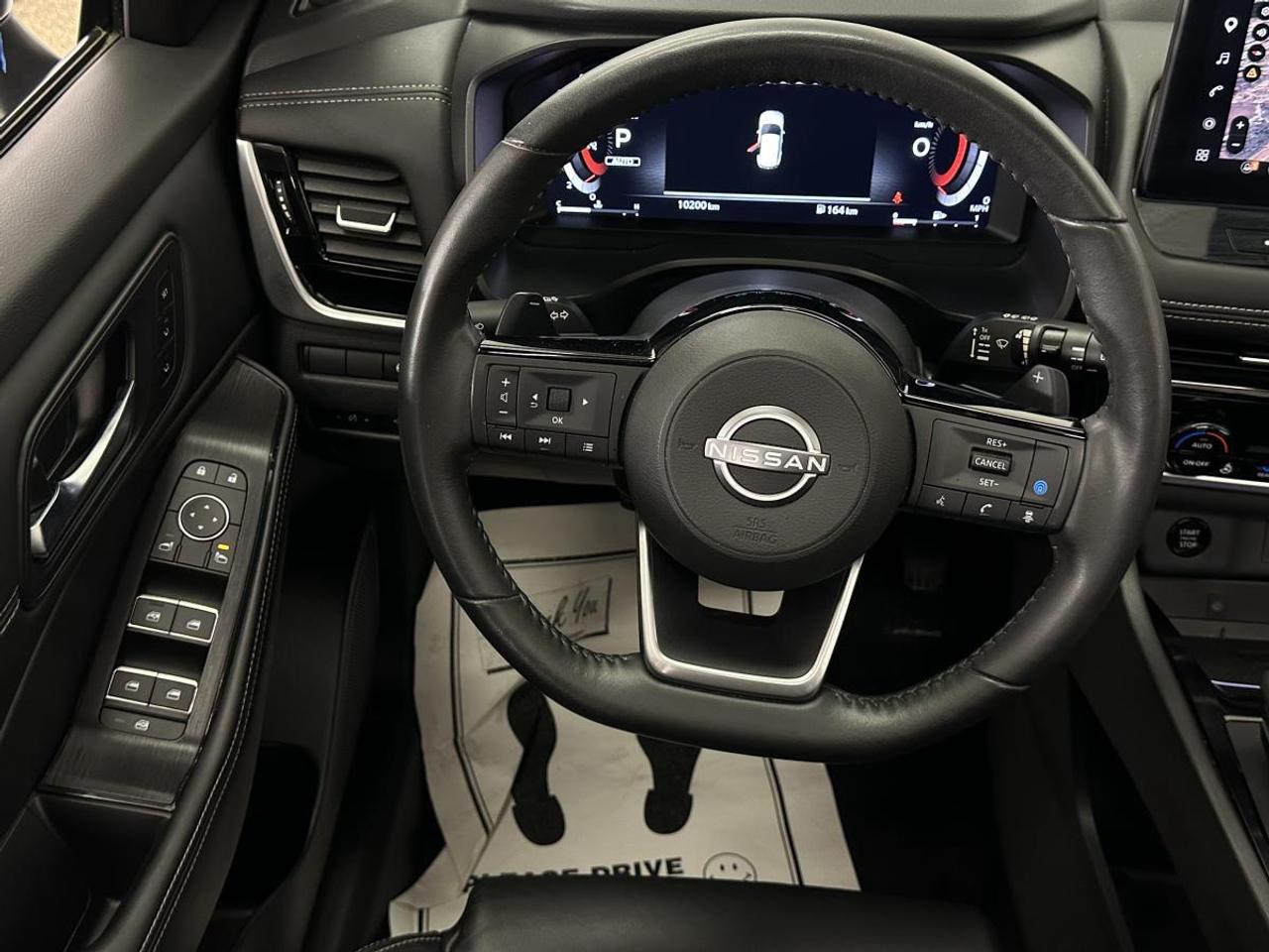 2024 Nissan Rogue SL/AWD/LEATHER/PANOROOF/NAVI/10KM/OFF 1 OWNER NISSAN LEASE! Photo