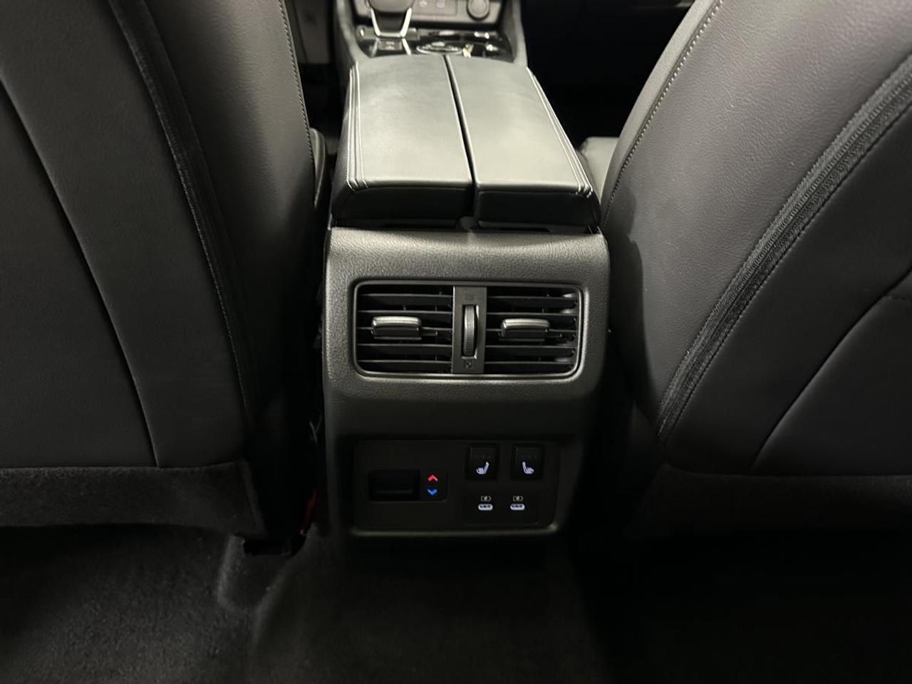 2024 Nissan Rogue SL/AWD/LEATHER/PANOROOF/NAVI/10KM/OFF 1 OWNER NISSAN LEASE! Photo
