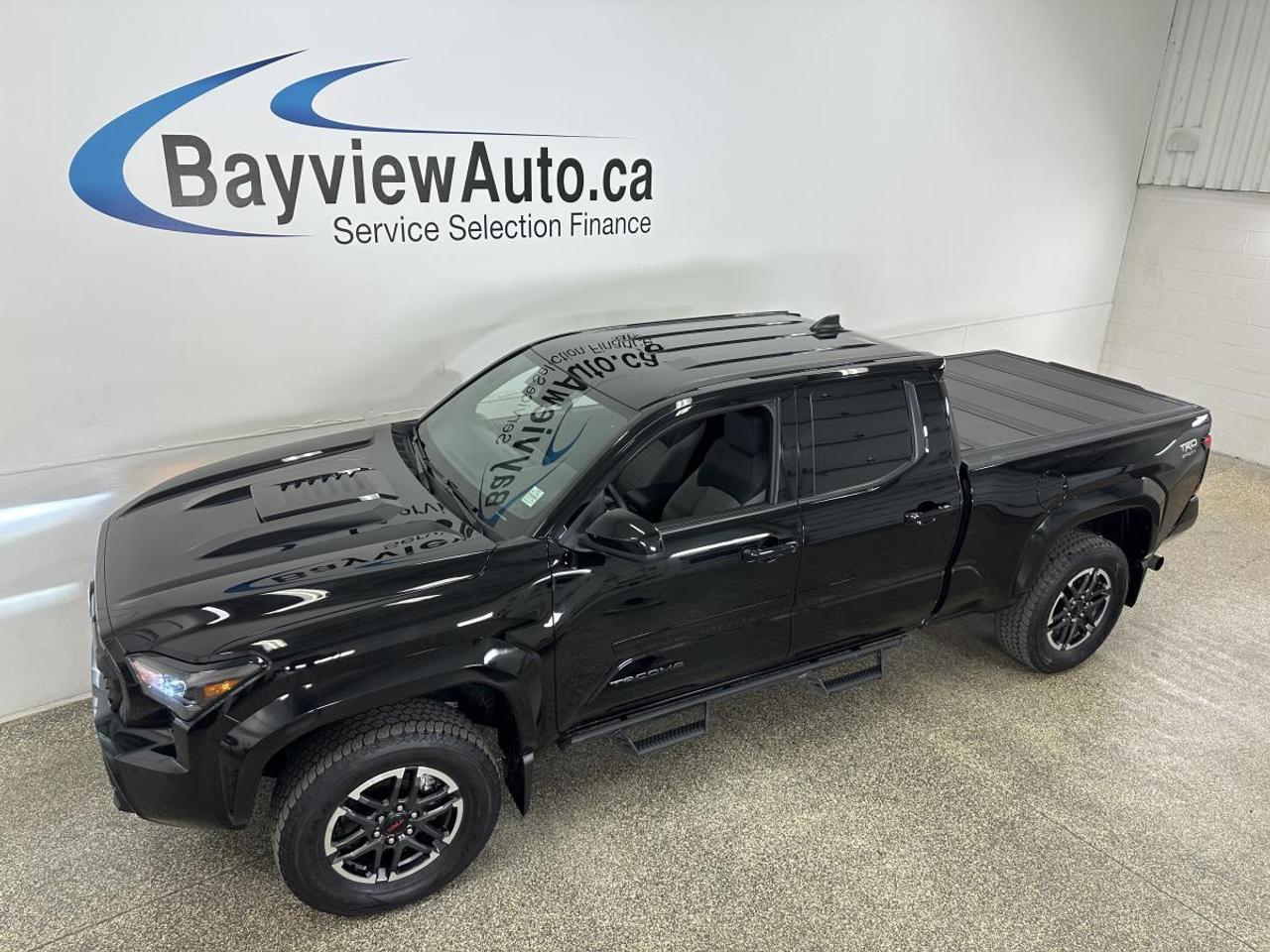2025 Toyota Tacoma TRD SPORT/HARD TONNEAU/STEP BARS/22KM/OFF 1 OWNER LEASE! Photo