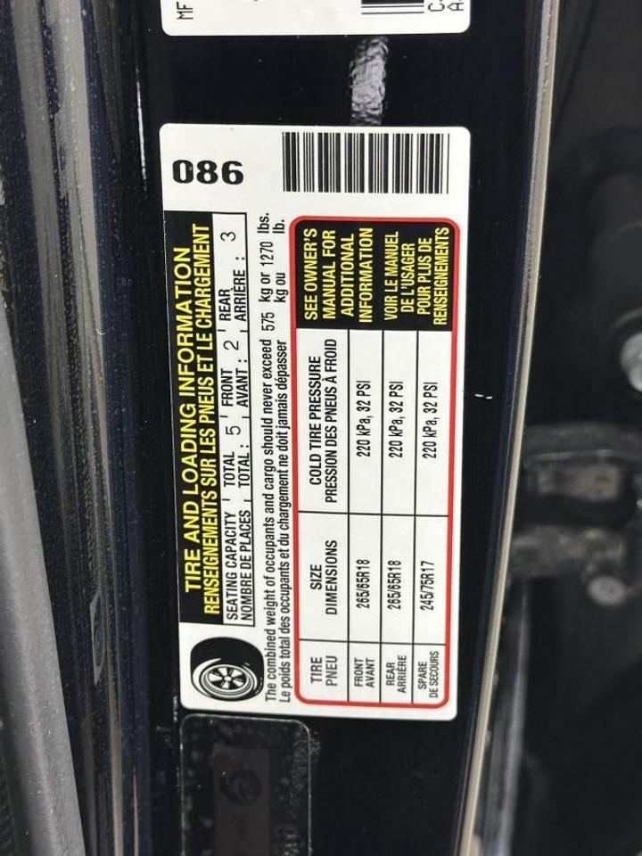 2025 Toyota Tacoma TRD SPORT/HARD TONNEAU/STEP BARS/22KM/OFF 1 OWNER LEASE! Photo