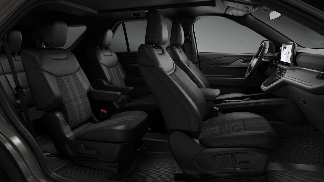 2027 Ford Explorer ST-Line Photo