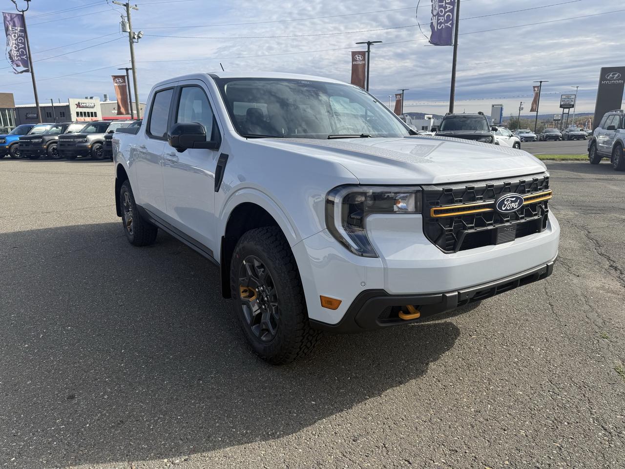 2026 Ford Maverick TREMOR AWD SuperCrew Photo0