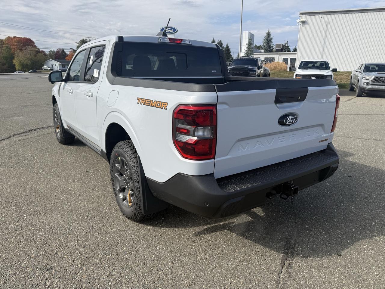 2026 Ford Maverick TREMOR AWD SuperCrew Photo3